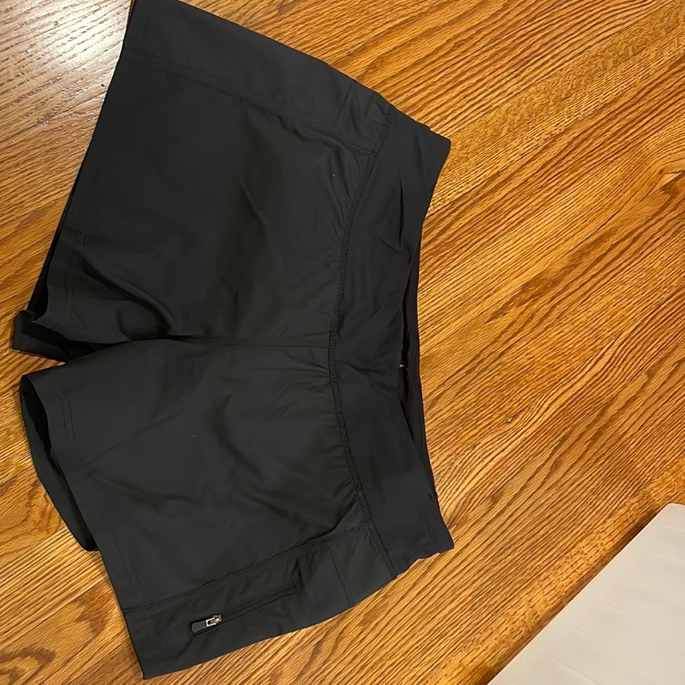 LULULEMON • Shorts  Size 10 CA 35801 RN 106259